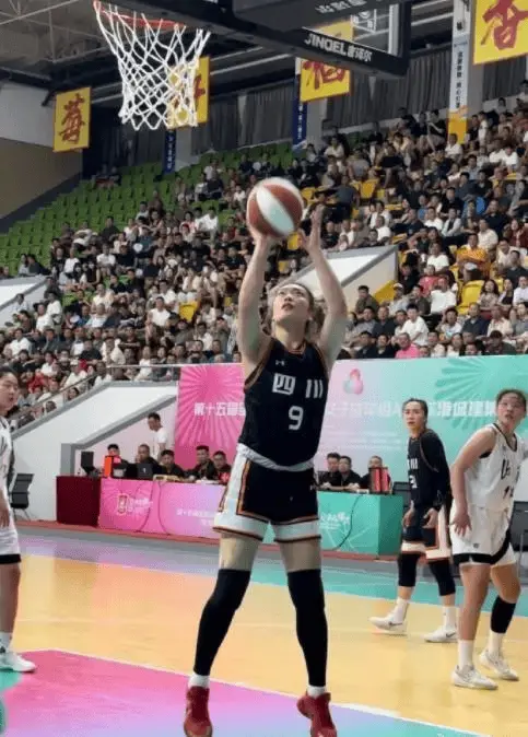 向这群女篮